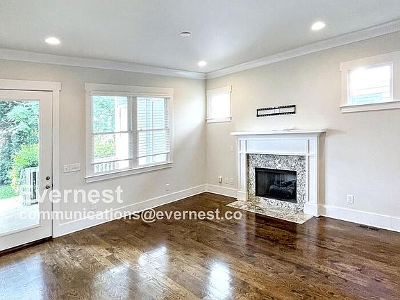 5th image of 817 Knox Ave #B