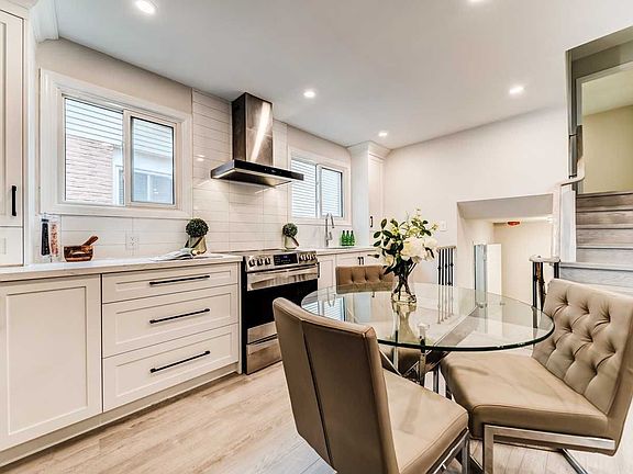 5th image of 118 Copperwood Sq