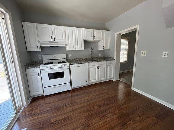 4th image of 517-519 E State St