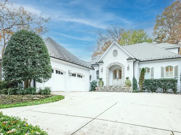 2113 Buckingham Rd, Raleigh, NC 27607