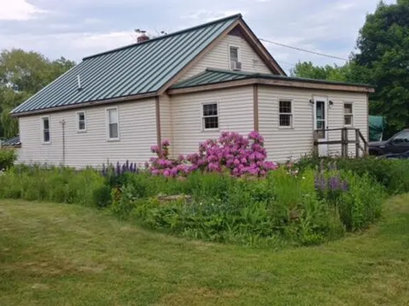 21 Booker Street, Thomaston, ME 04861