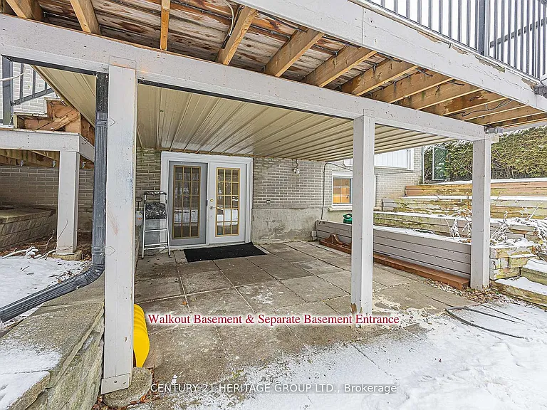 60 Fairway Dr — Photo 3