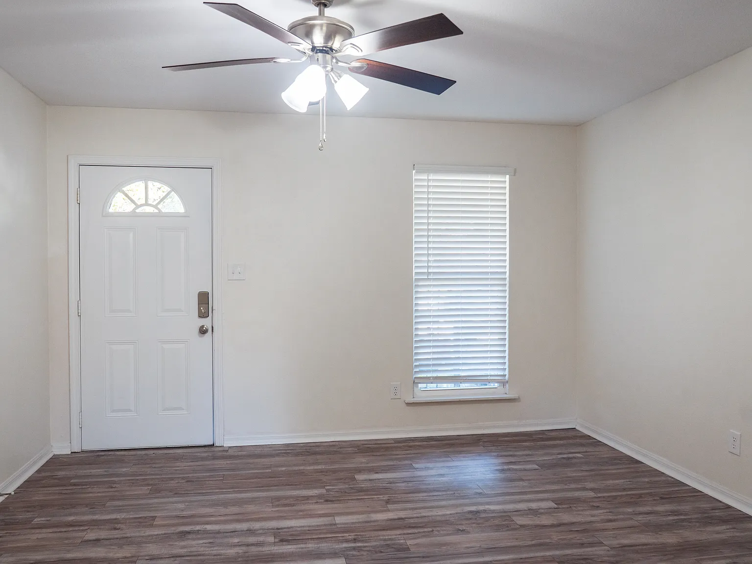 17 Caswell Cir — Photo 4