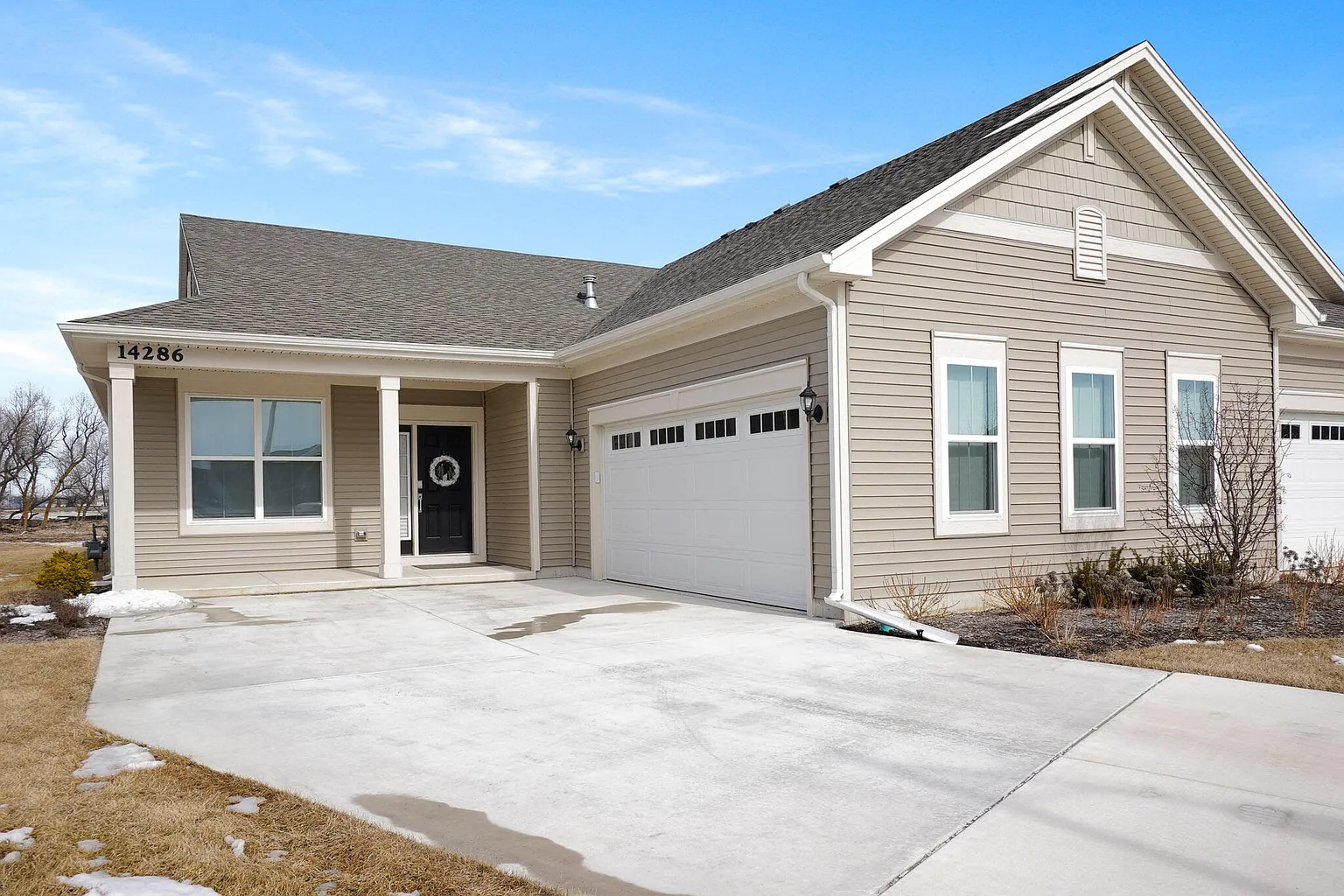 14286 Clover Ave photo 1