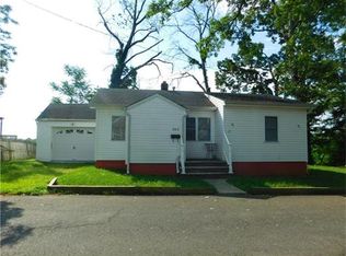 464 Harding Rd, Laurence Harbor, NJ 08879