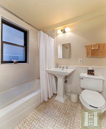5th image of 205 E 69th St APT 5G