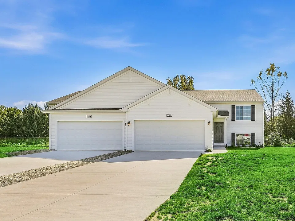 5447 E Karen Ct #MKM06B