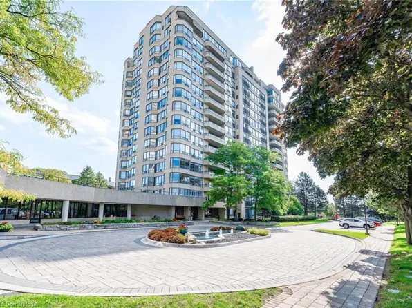 4 Willow St #501, Waterloo, ON N2J 4S2