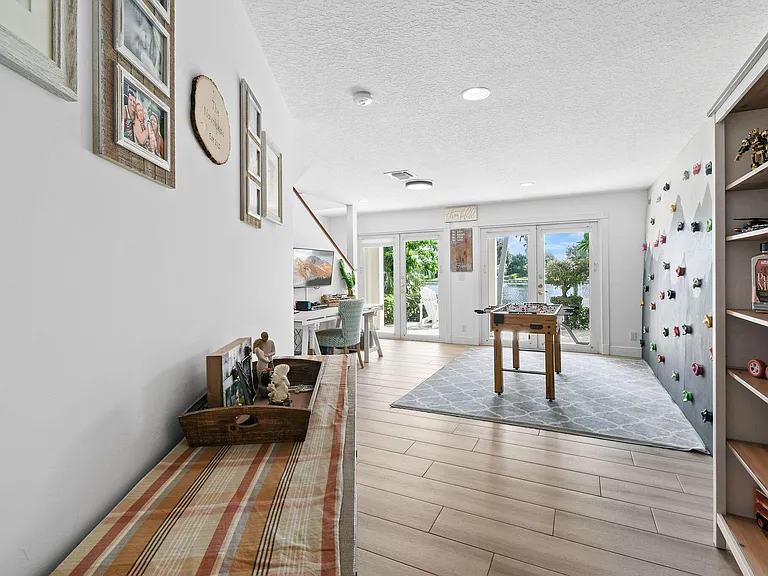 8110 W Lake Dr — Photo 29