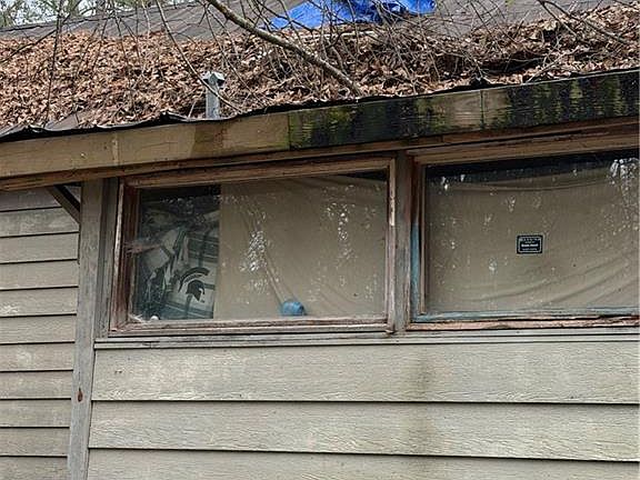 5th image of 1353 Dillon Rd