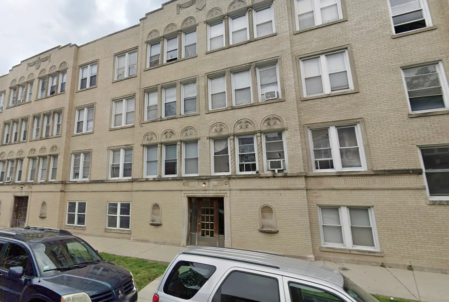 4056 N Laporte Ave — Photo 1