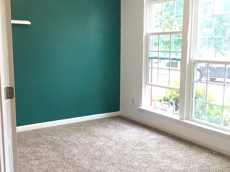 1st floor office / bedroom w/full bath