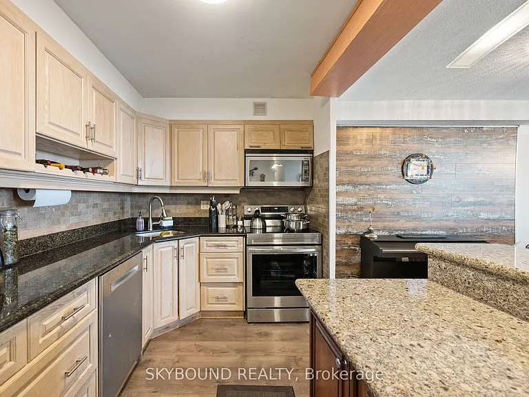 15 La Rose Ave #1510 — Photo 22