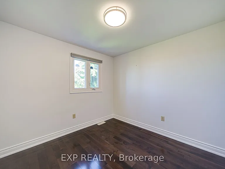 82 Muirlands Dr — Photo 16
