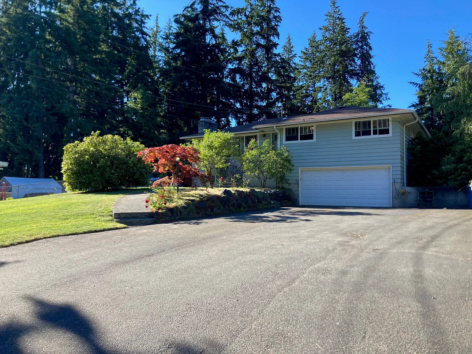 3 bed, 2054 sqft, $3,600 — Photo 3