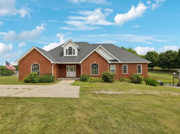 10 County House Cir, Carthage, TN 37030