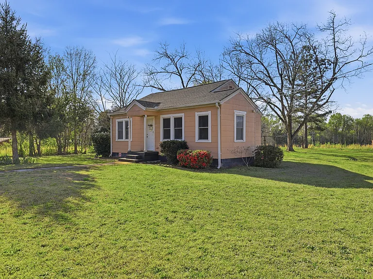 612 Crescent Dr — Photo 24