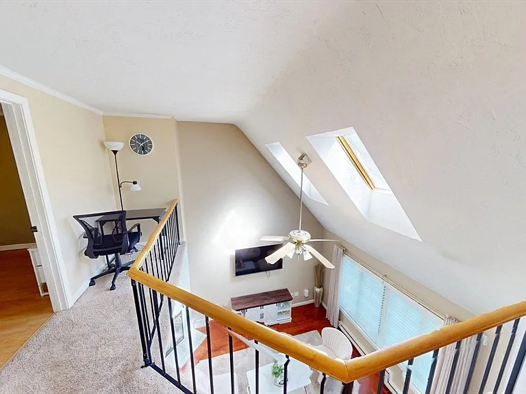 1 Jonathan Cir — Photo 11