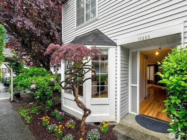 10259 NE 129th Lane, Kirkland, WA 98034