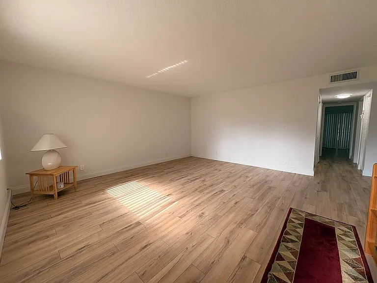 15091 Ashland Cir #I — Photo 2