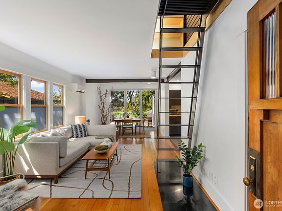 5th image of 6029 45th Avenue SW