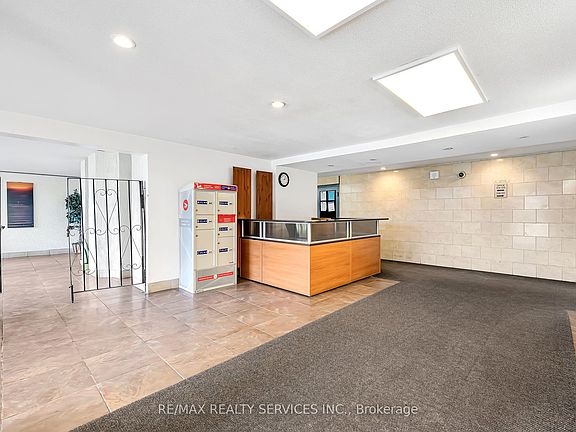 3rd image of 180 Markham Rd #1701