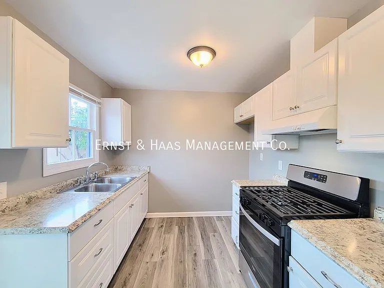 13414 Lynne Dr — Photo 6