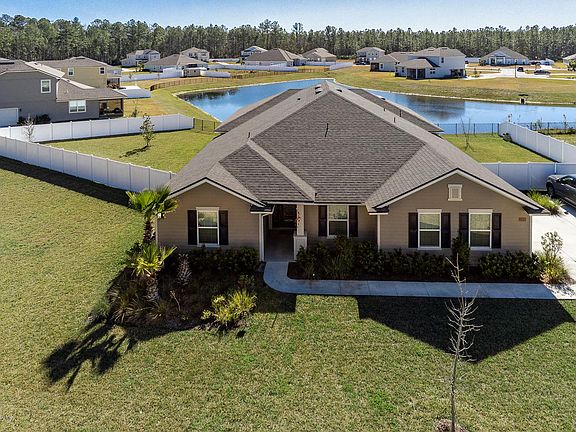 2nd image of 11430 Paceys Pond Cir