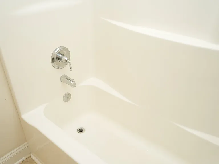 306 Marquette Ct — Photo 32