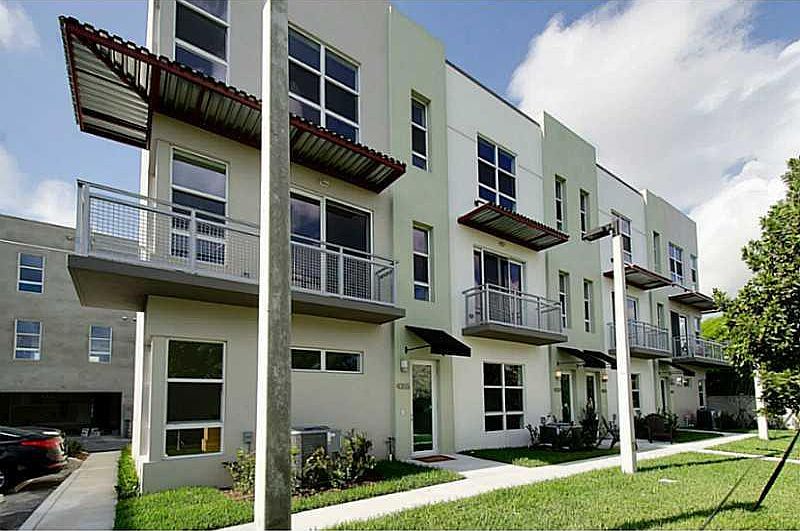 1st image of 4359 NE 1st Terrace #4359