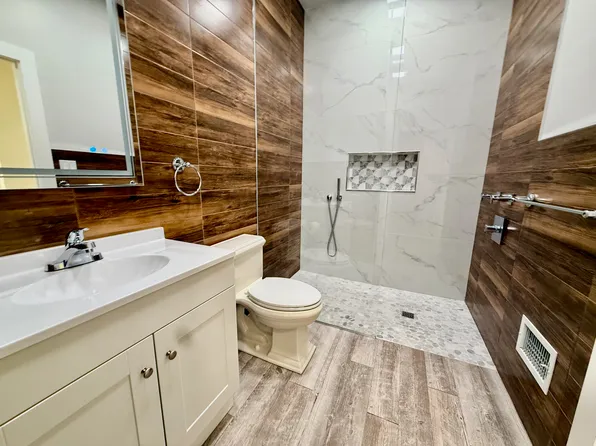 144 Centre Avenue image 11 of 19