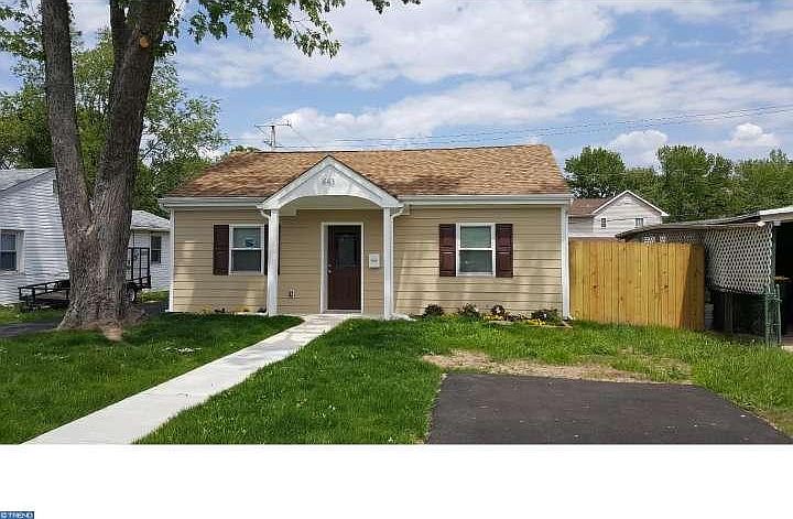1st image of 443 Bethune Dr