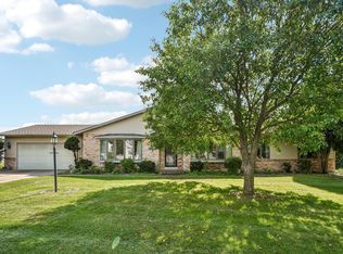 2957 Edward St N, Maplewood, MN 55109