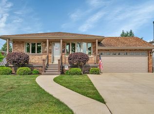 10600 Sycamore Dr, Chicago Ridge, IL 60415