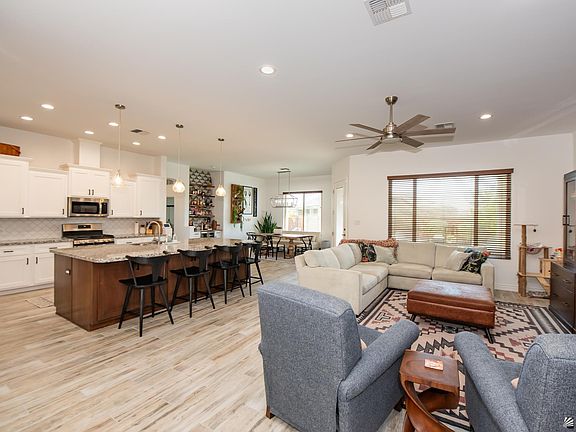 5th image of 8221 E 35th Ln