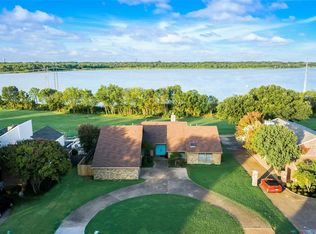 3318 Bluffview Dr, Garland, TX 75043