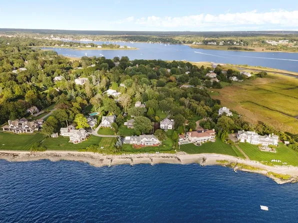 24 Rumstick Dr, Barrington, RI 02806