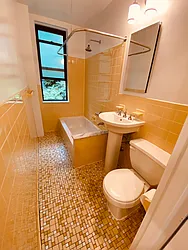 Rented by Metropolis Real Estate of Manhattan