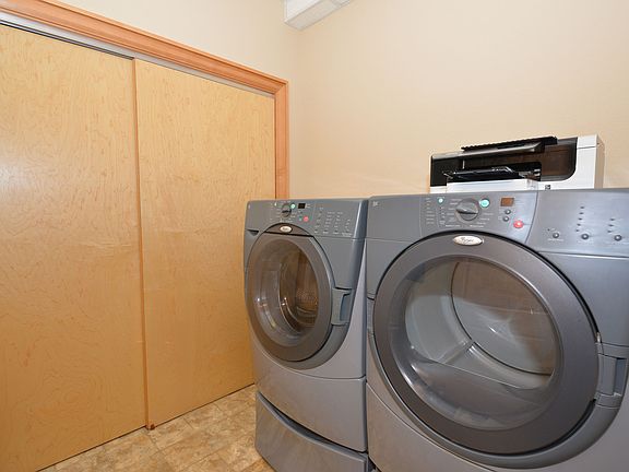 5th image of 541 E Erie St Unit 507-2