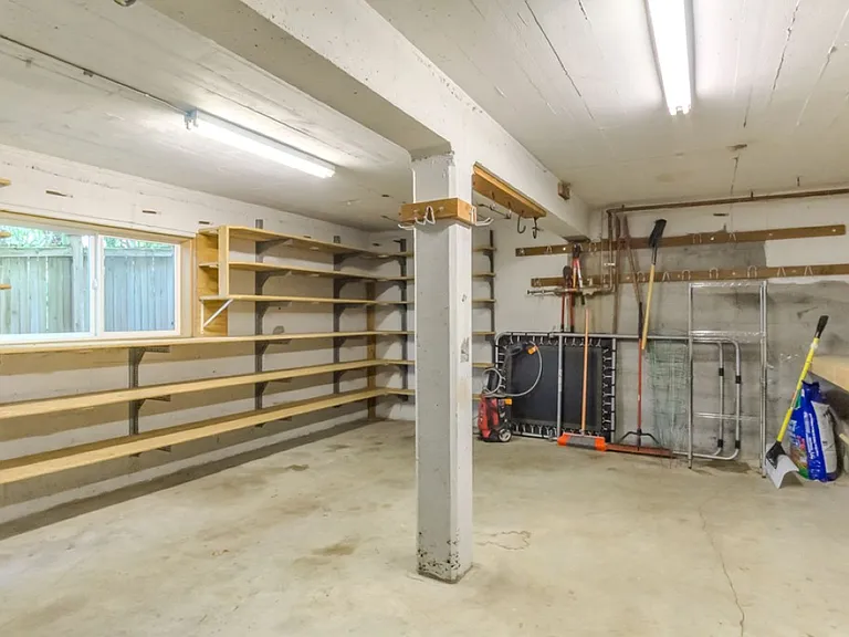 8568 Sand Point Way NE — Photo 73