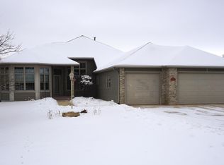 300 Kristin Dr NW, Rochester, MN 55901