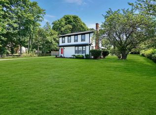 385 Oyster Ponds Ln, Orient, NY 11957