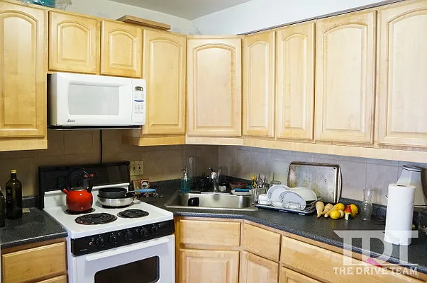 Rented by J Misrahi Realty Corp | media 11