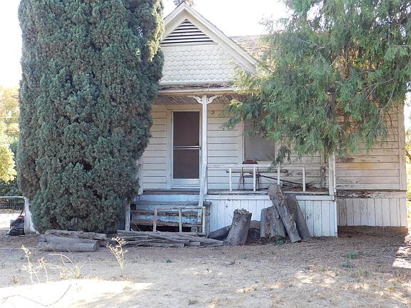 2nd image of 2882 E Center St