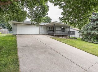500 W 2nd St, Dell Rapids, SD 57022