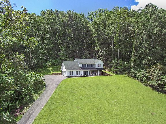 3rd image of 1242 Mineral Springs Dr