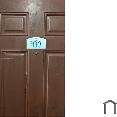 4th image of 15205 NE 6th Ave APT D103