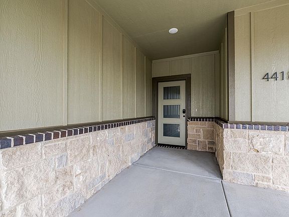 4th image of 4418 S Mount Carmel Ave