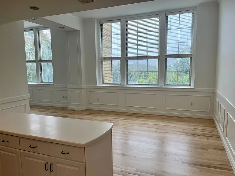 Schoolhouse Apartments — Photo 33