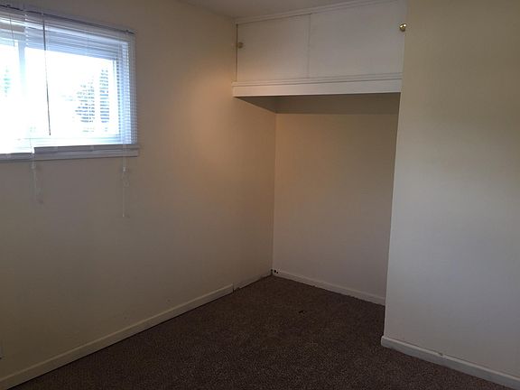 4th image of 26596 Arlington St